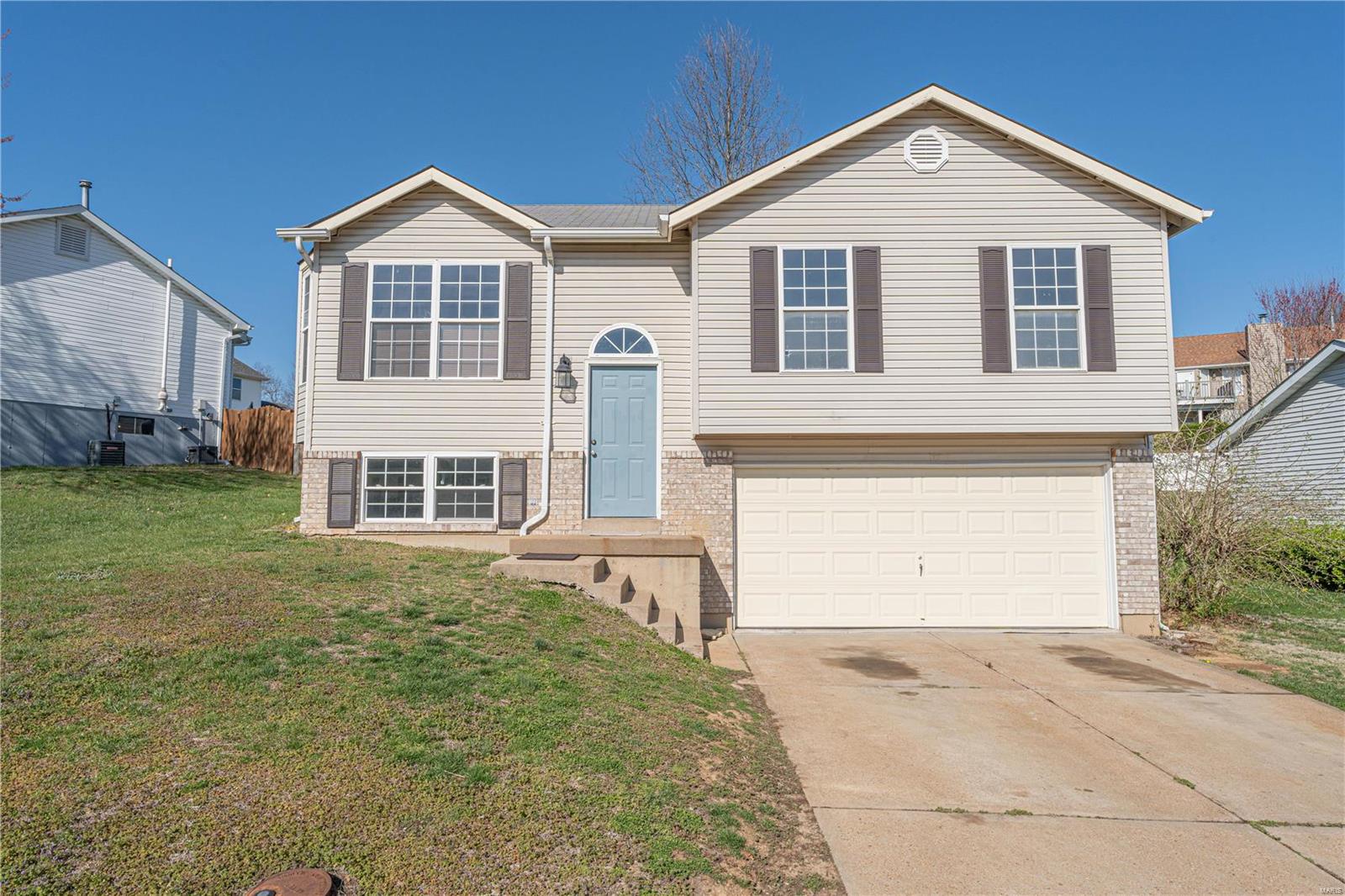 5576 Oakville Heights Court