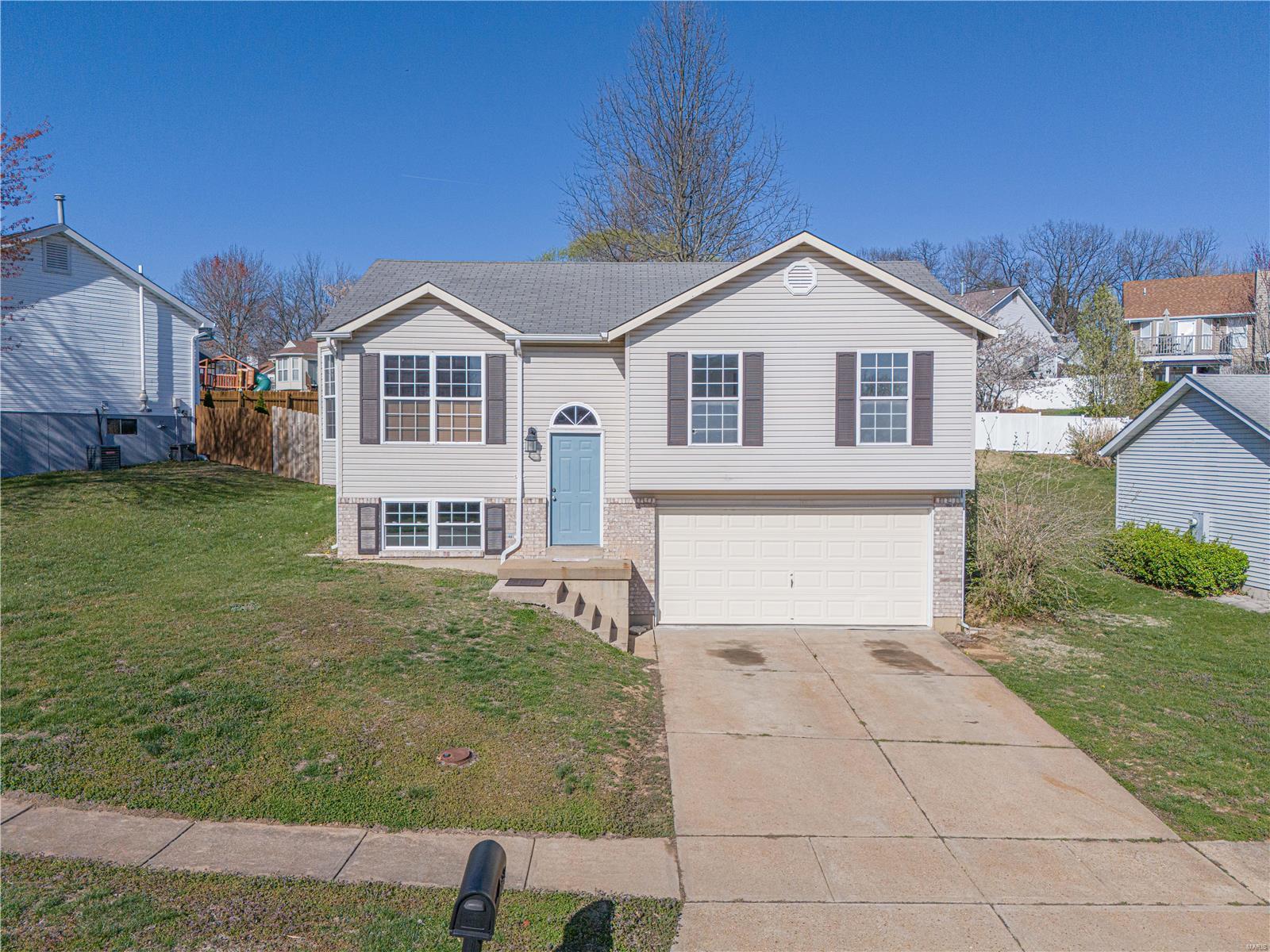 5576 Oakville Heights Court