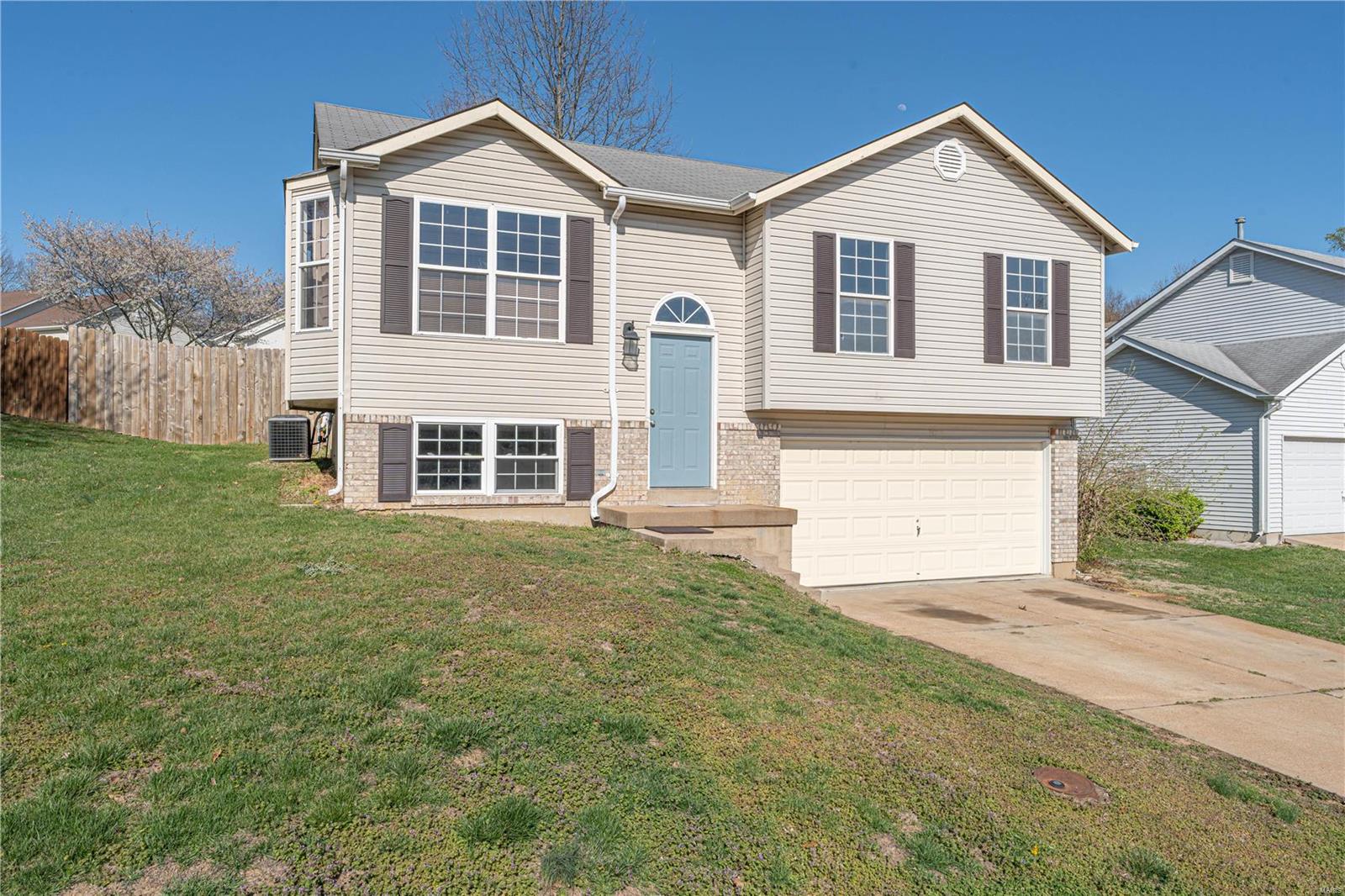 5576 Oakville Heights Court