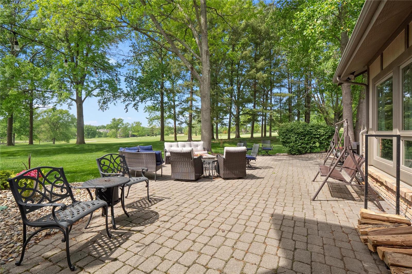 104 Meadowbrook Country Club