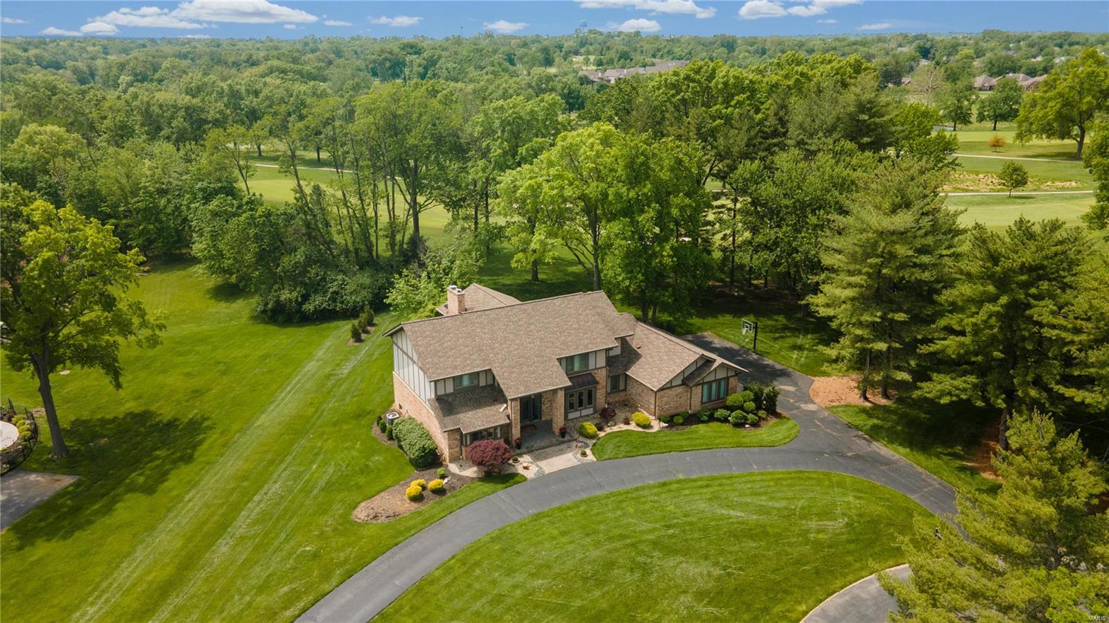 104 Meadowbrook Country Club