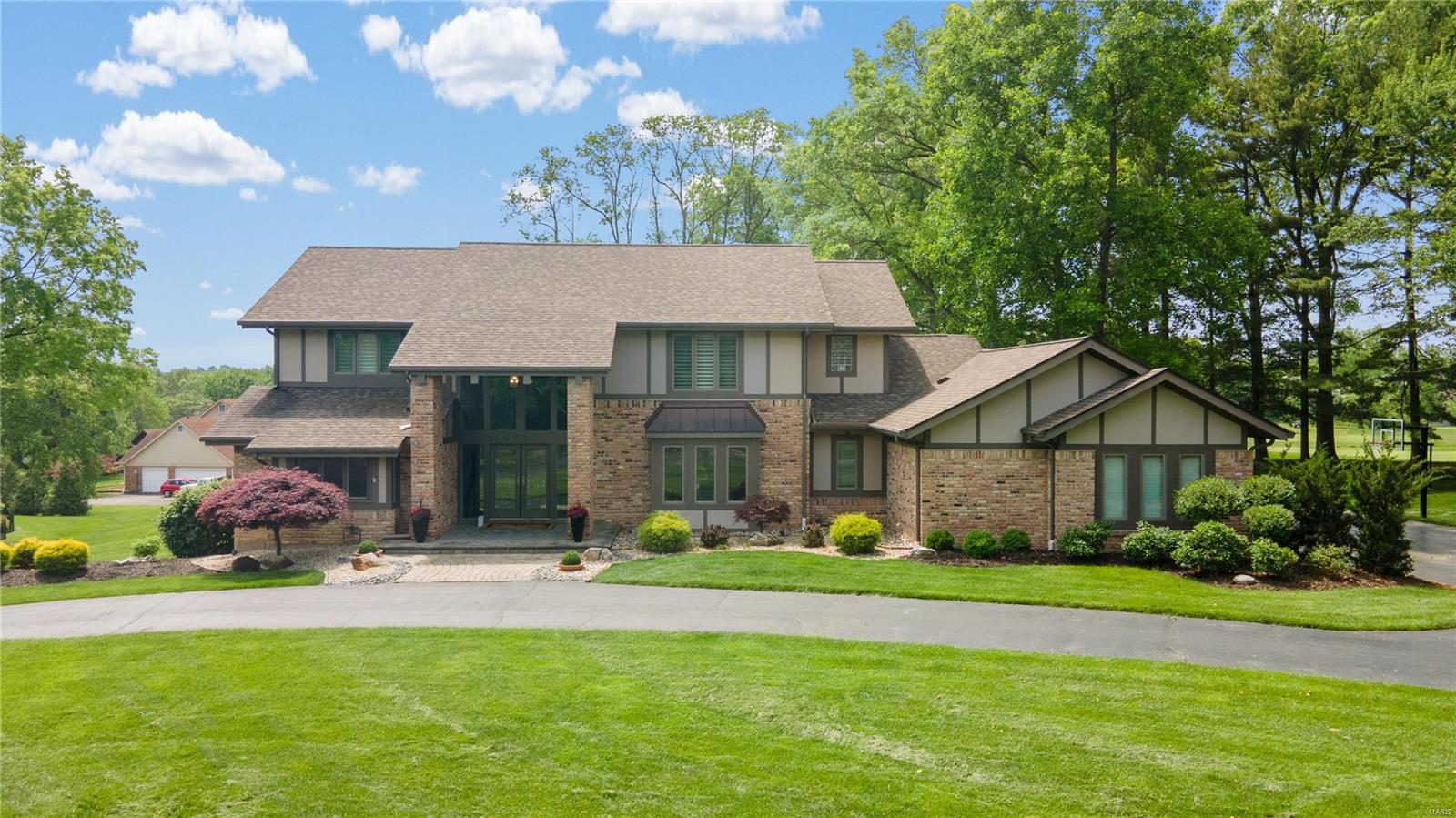 104 Meadowbrook Country Club