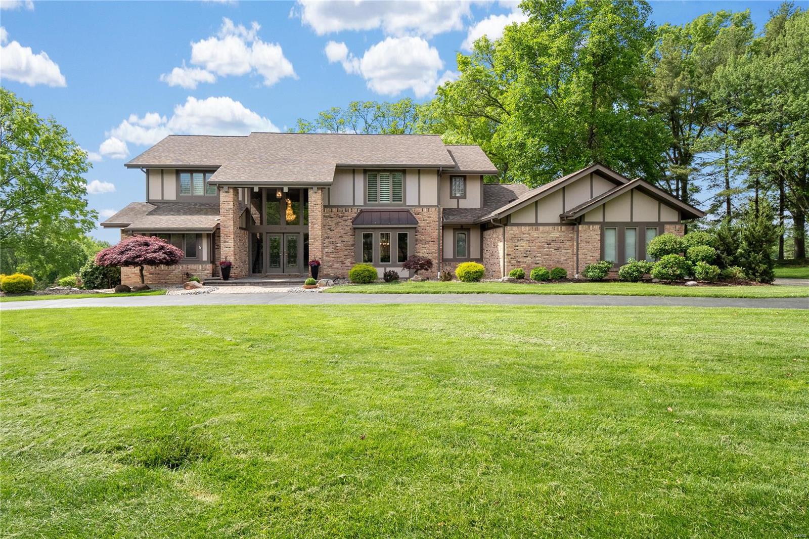 104 Meadowbrook Country Club