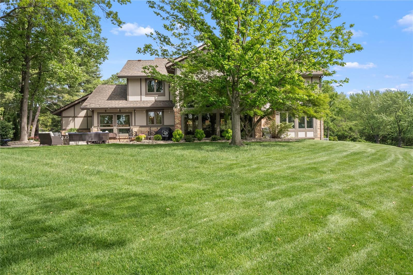 104 Meadowbrook Country Club