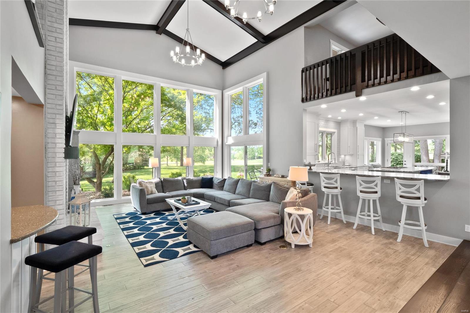 104 Meadowbrook Country Club