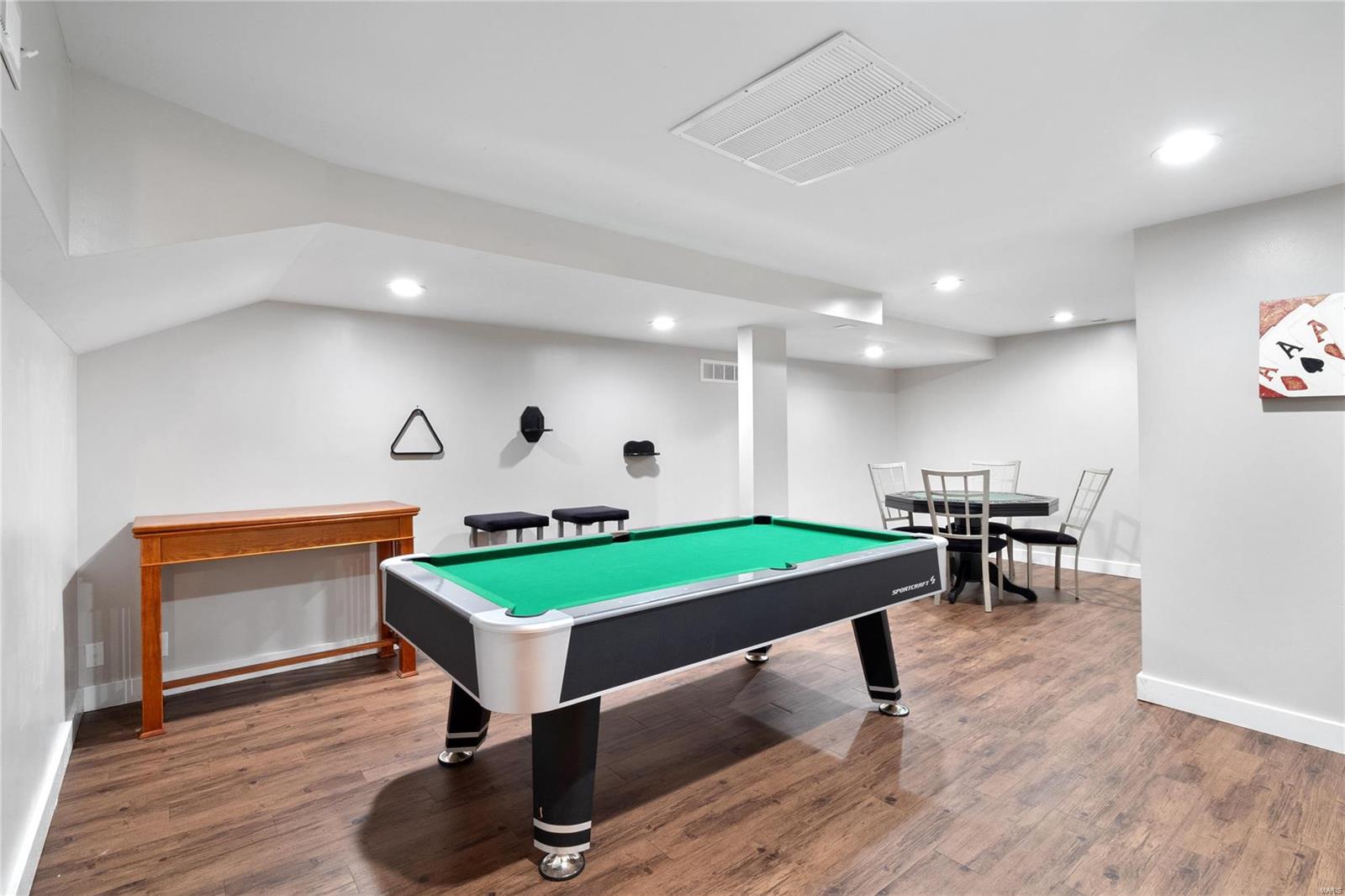 104 Meadowbrook Country Club