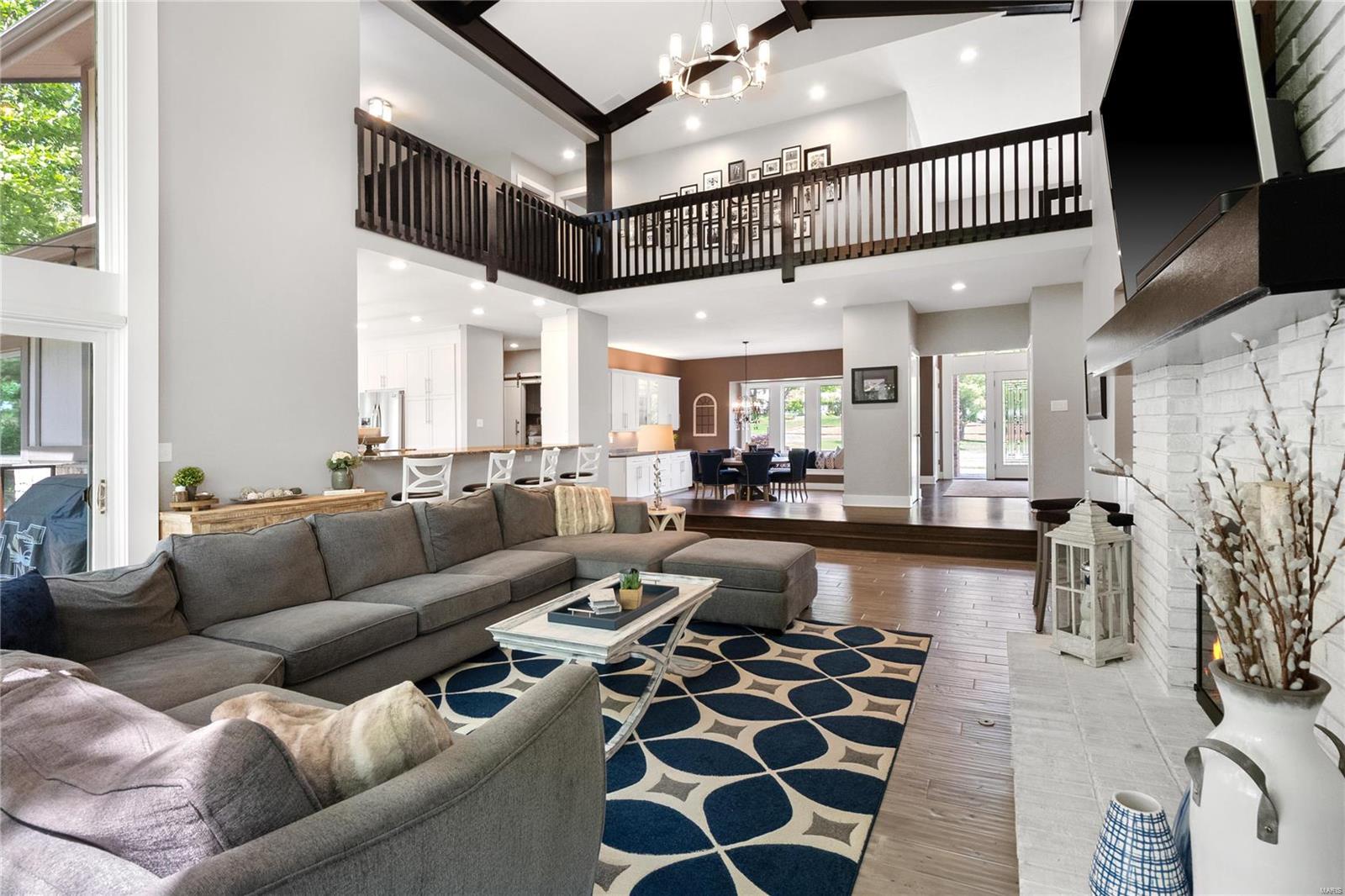 104 Meadowbrook Country Club