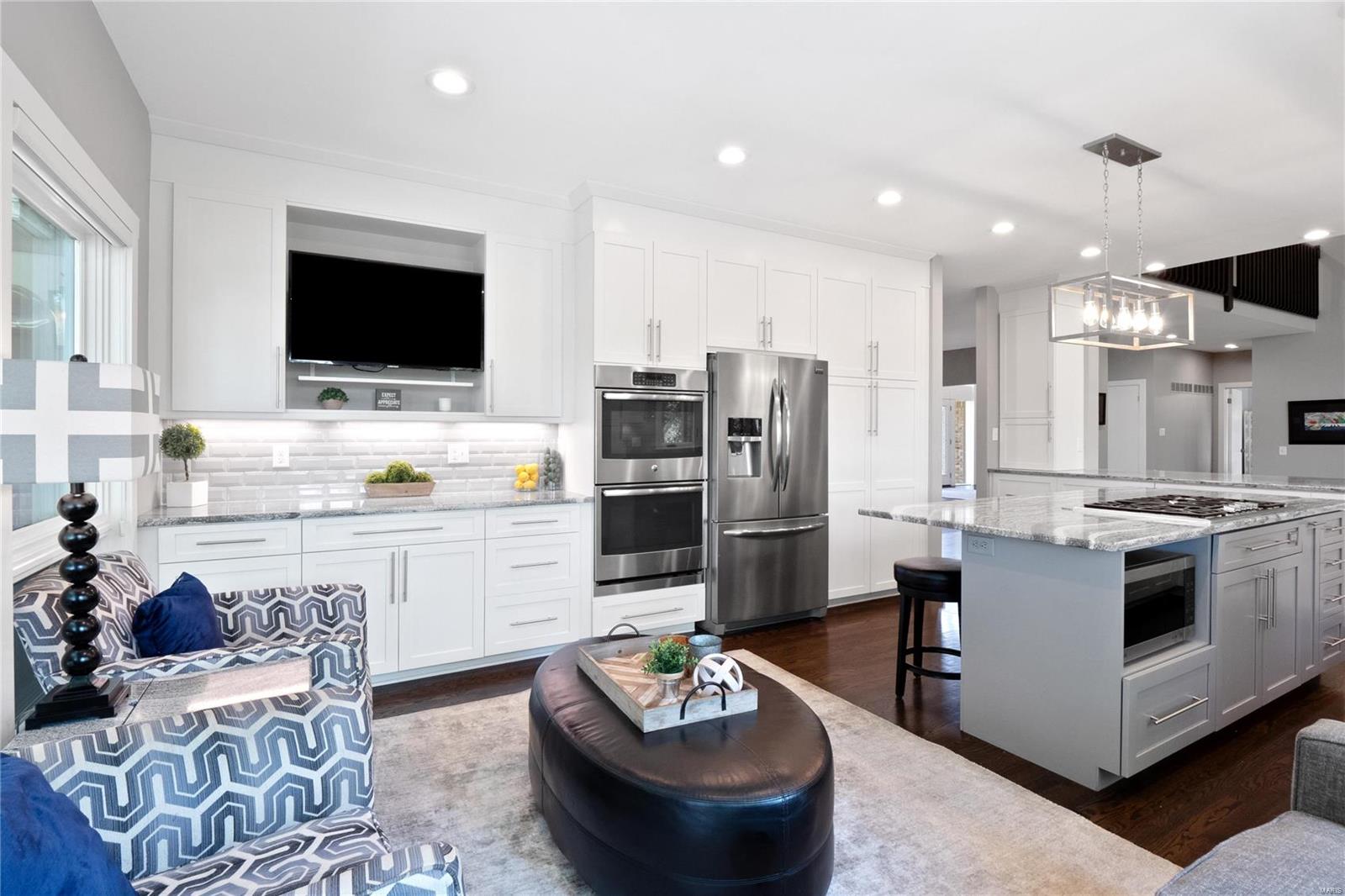 104 Meadowbrook Country Club