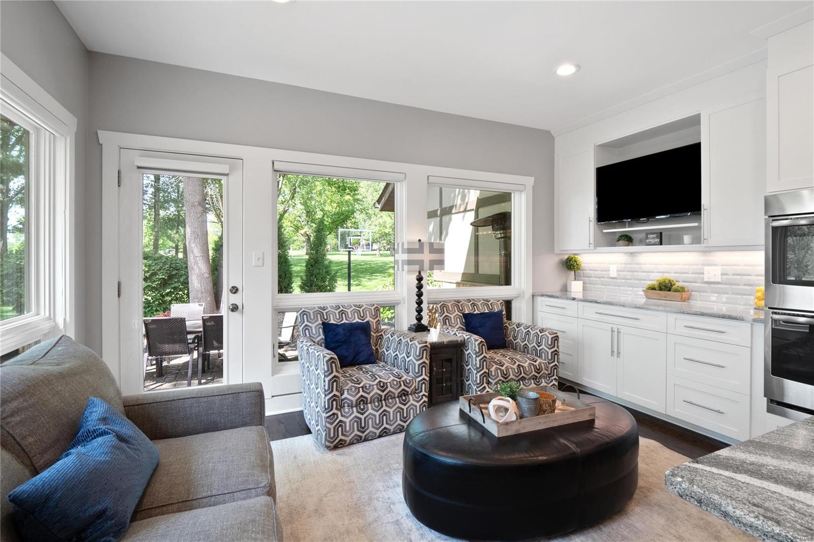 104 Meadowbrook Country Club