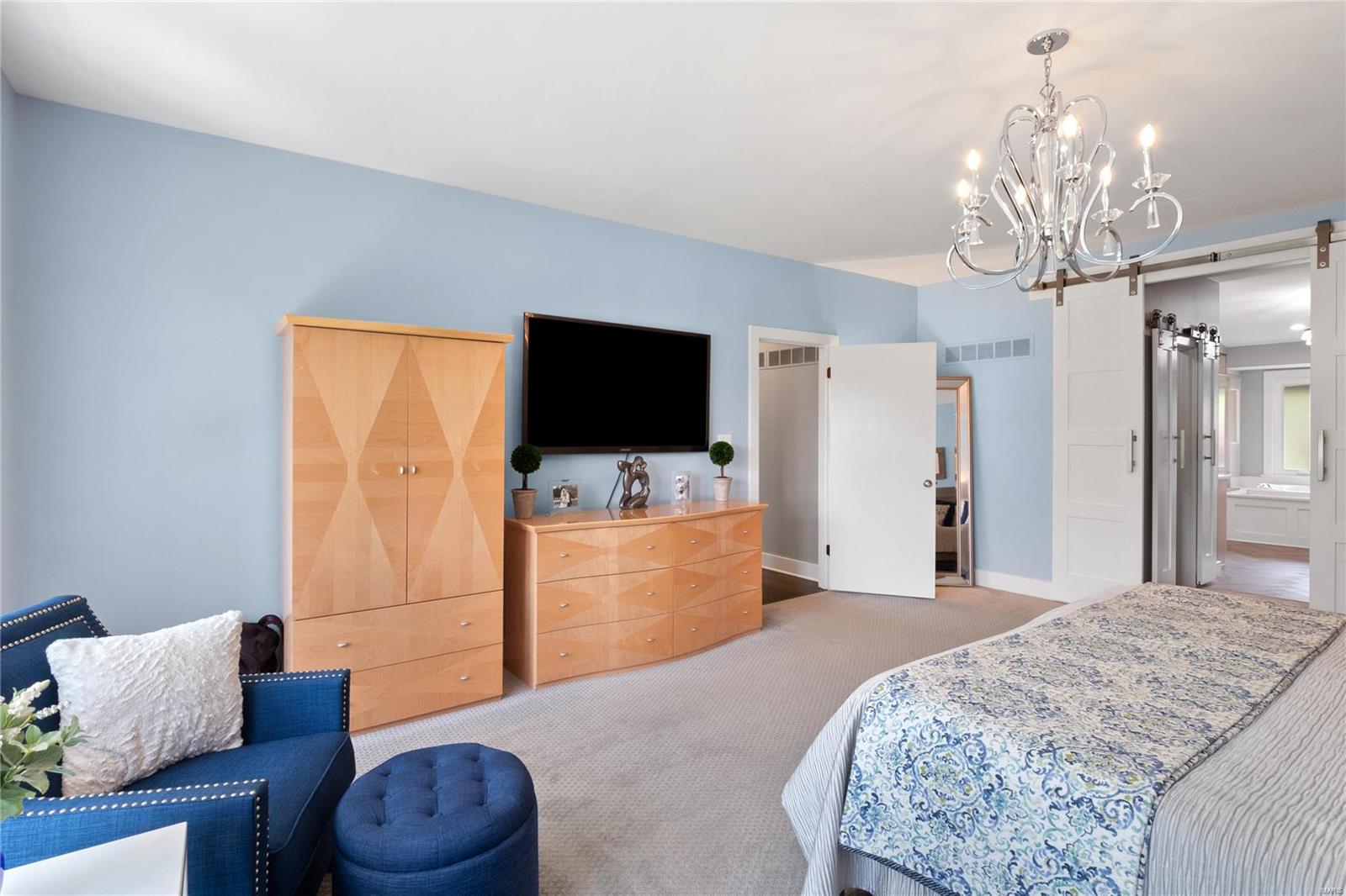 104 Meadowbrook Country Club