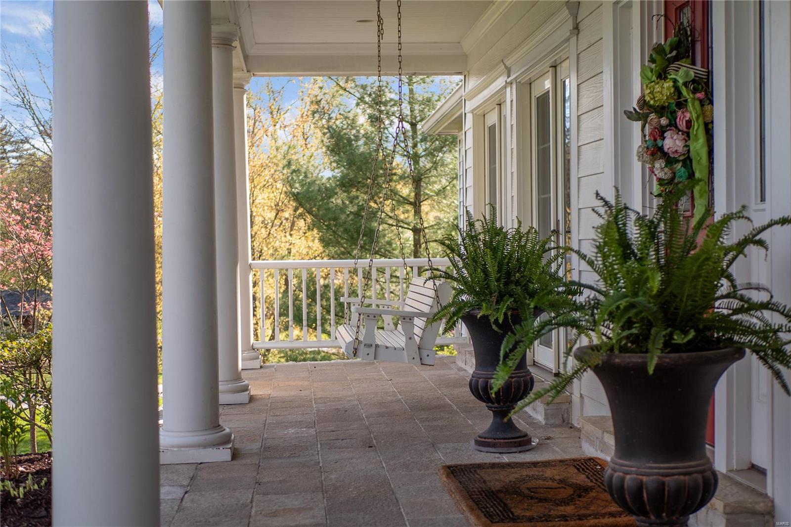 5 Huntleigh Manor Lane