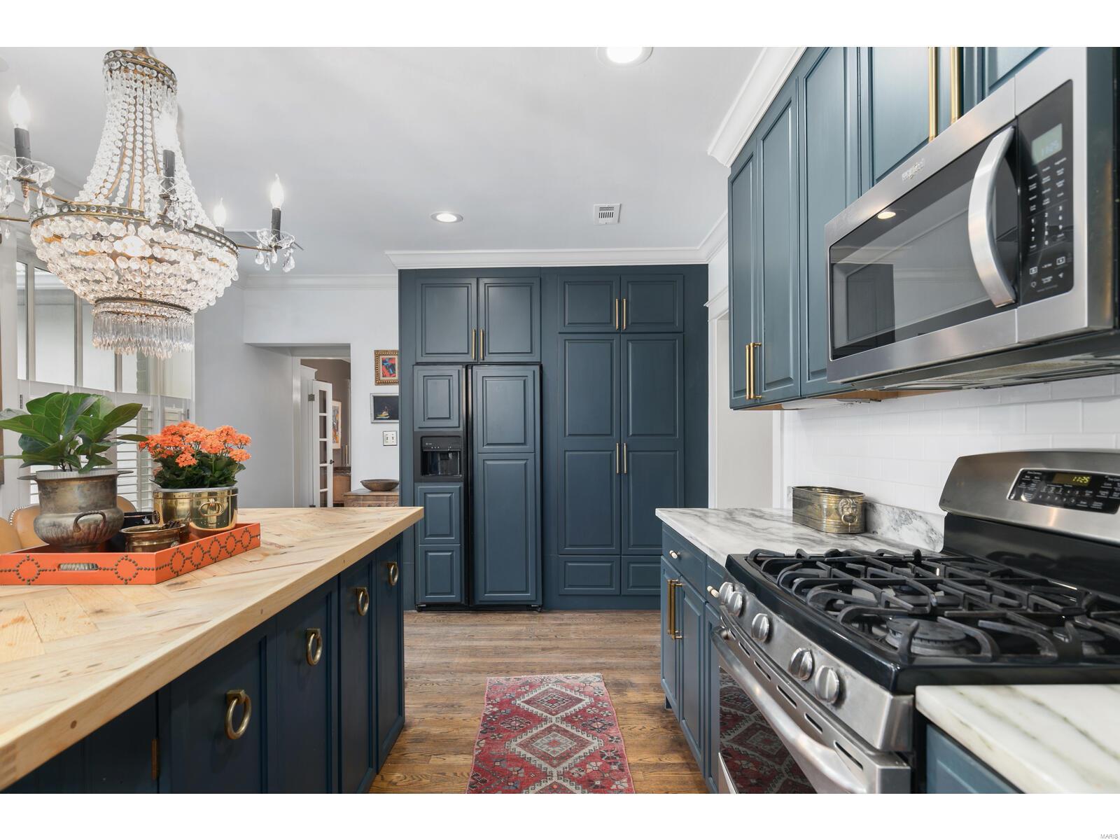 19 Clayton Terrace Drive