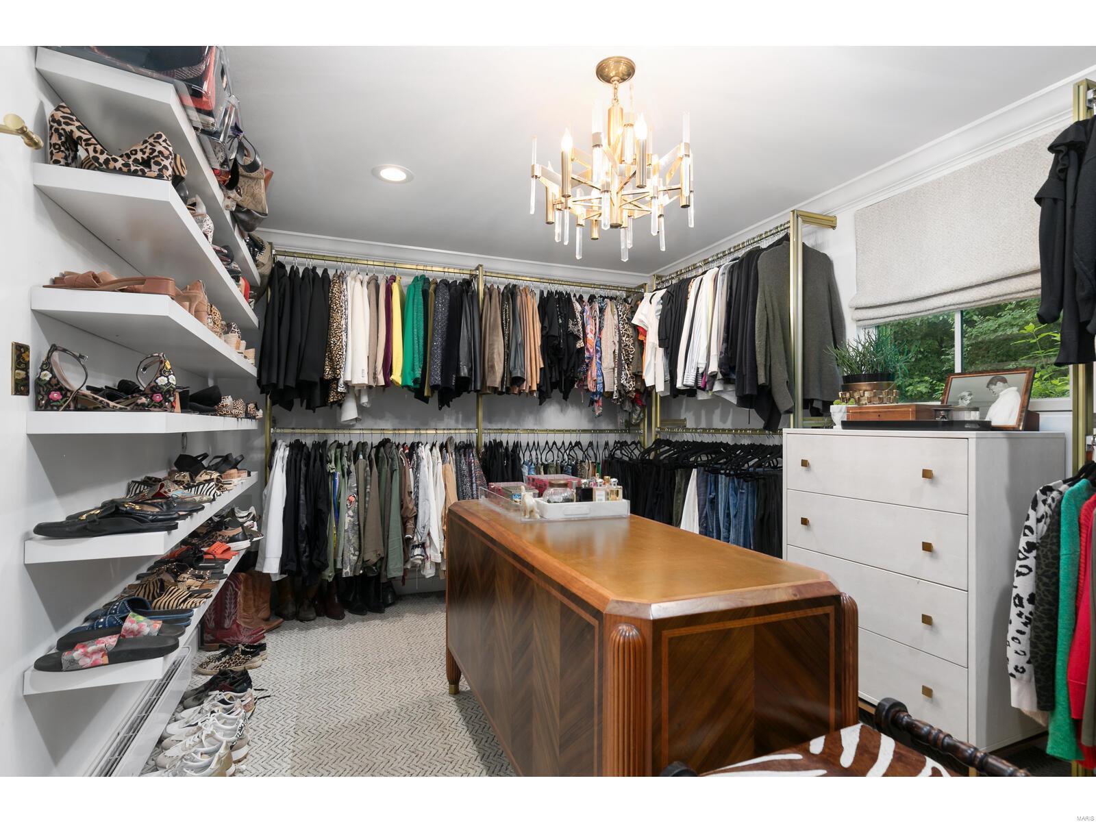 19 Clayton Terrace Drive