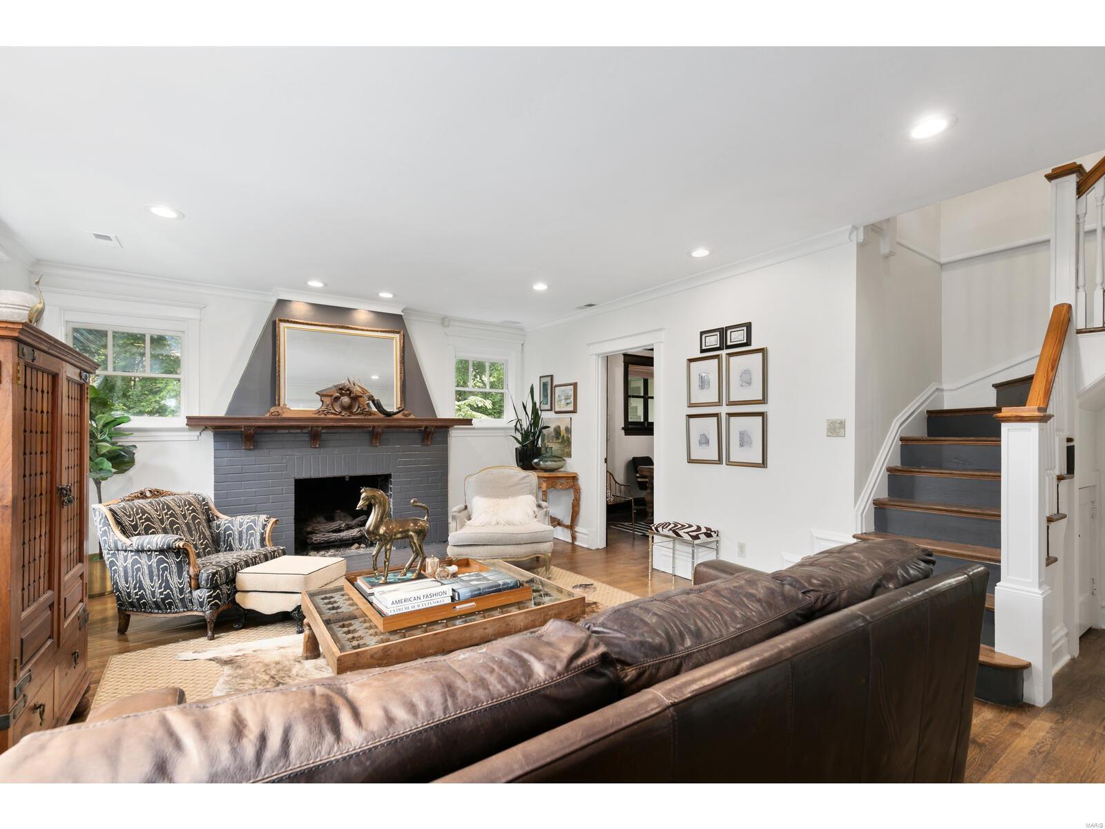 19 Clayton Terrace Drive