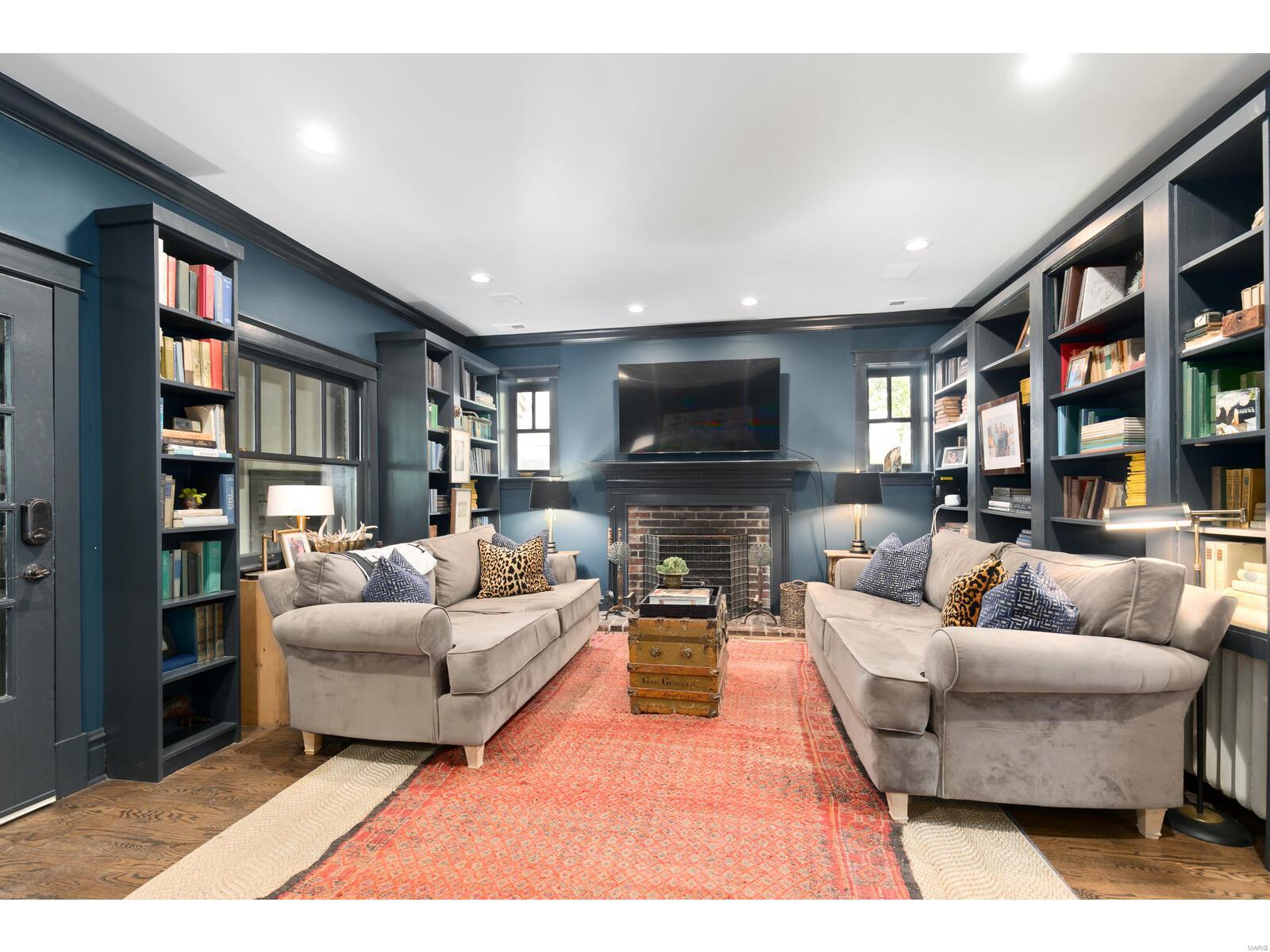 19 Clayton Terrace Drive