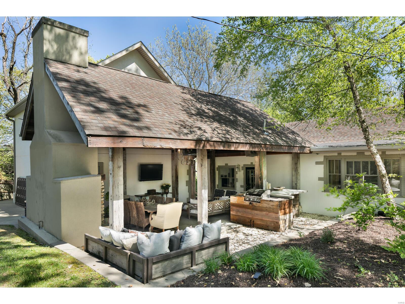 19 Clayton Terrace Drive