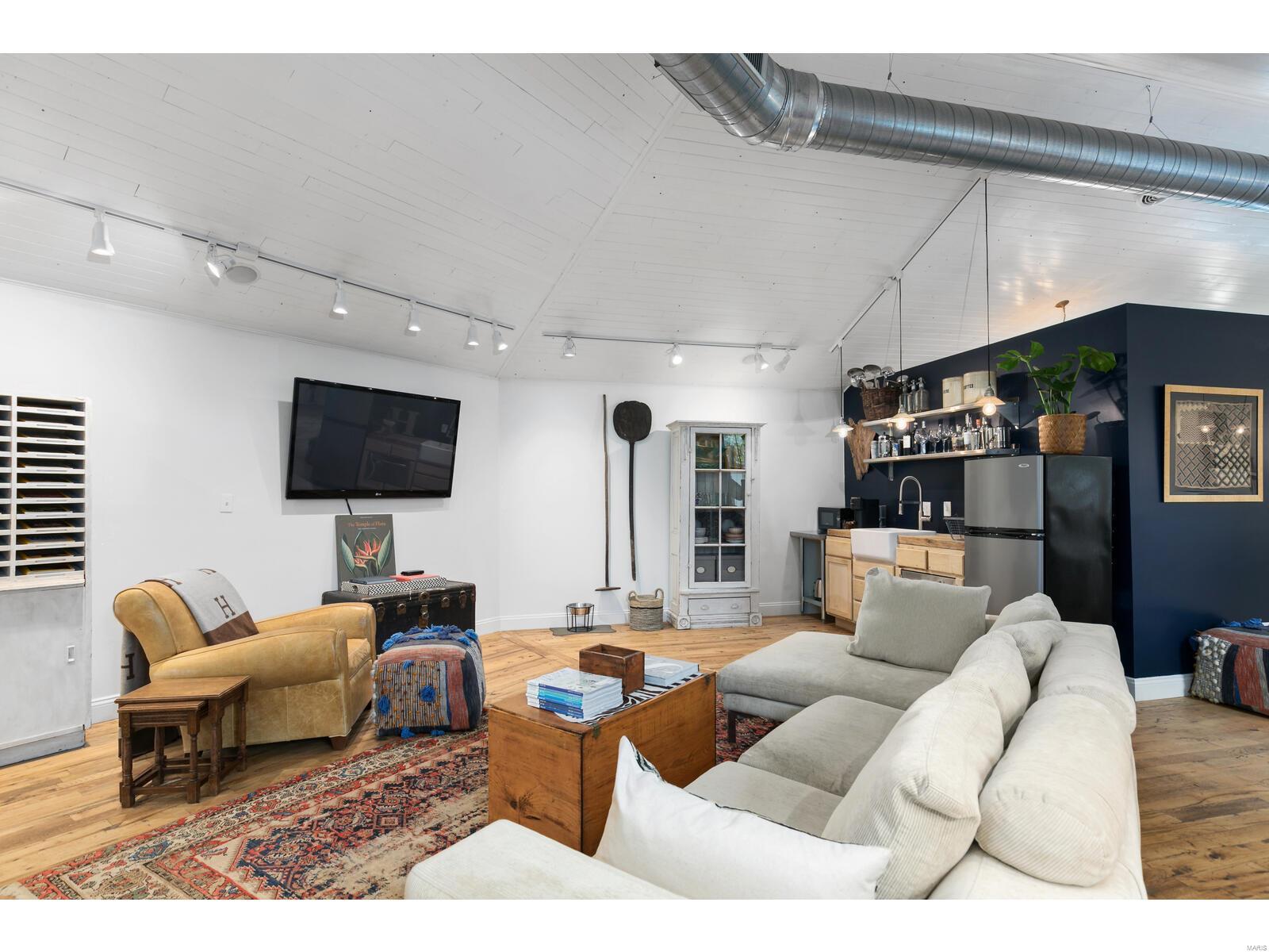 19 Clayton Terrace Drive