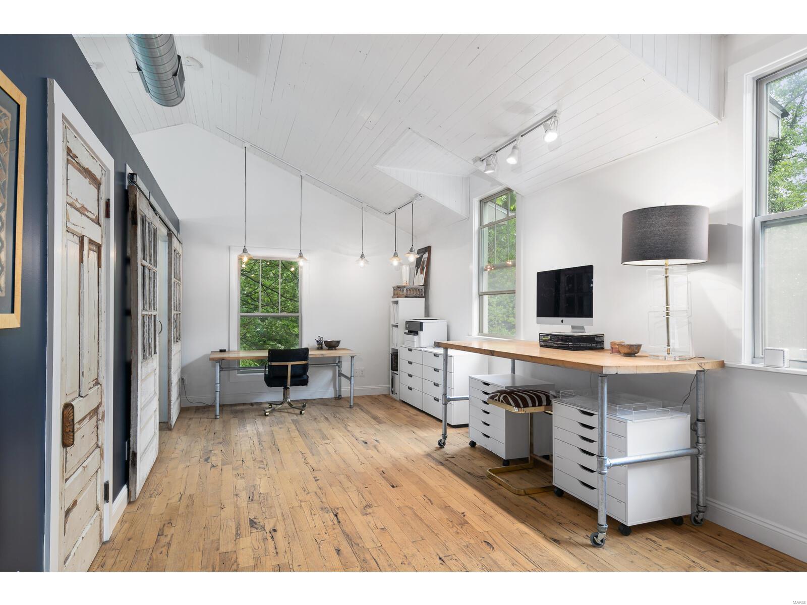 19 Clayton Terrace Drive