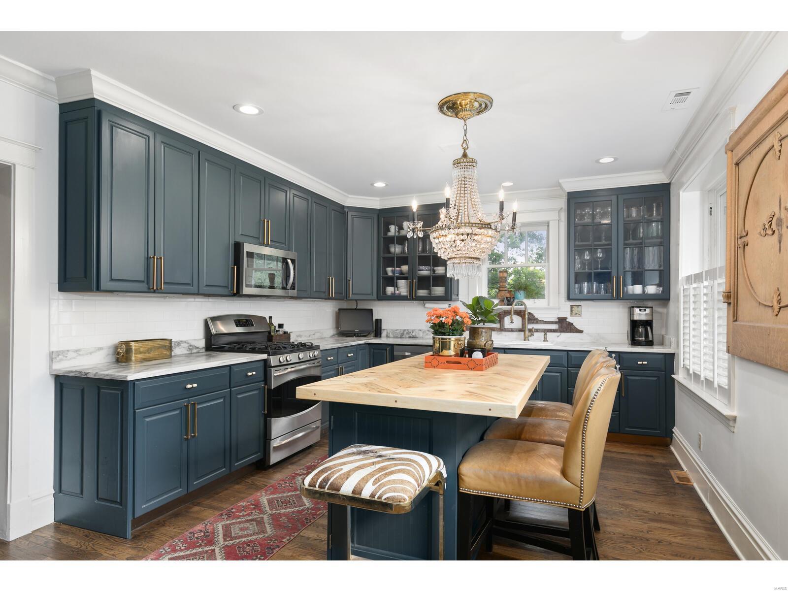 19 Clayton Terrace Drive