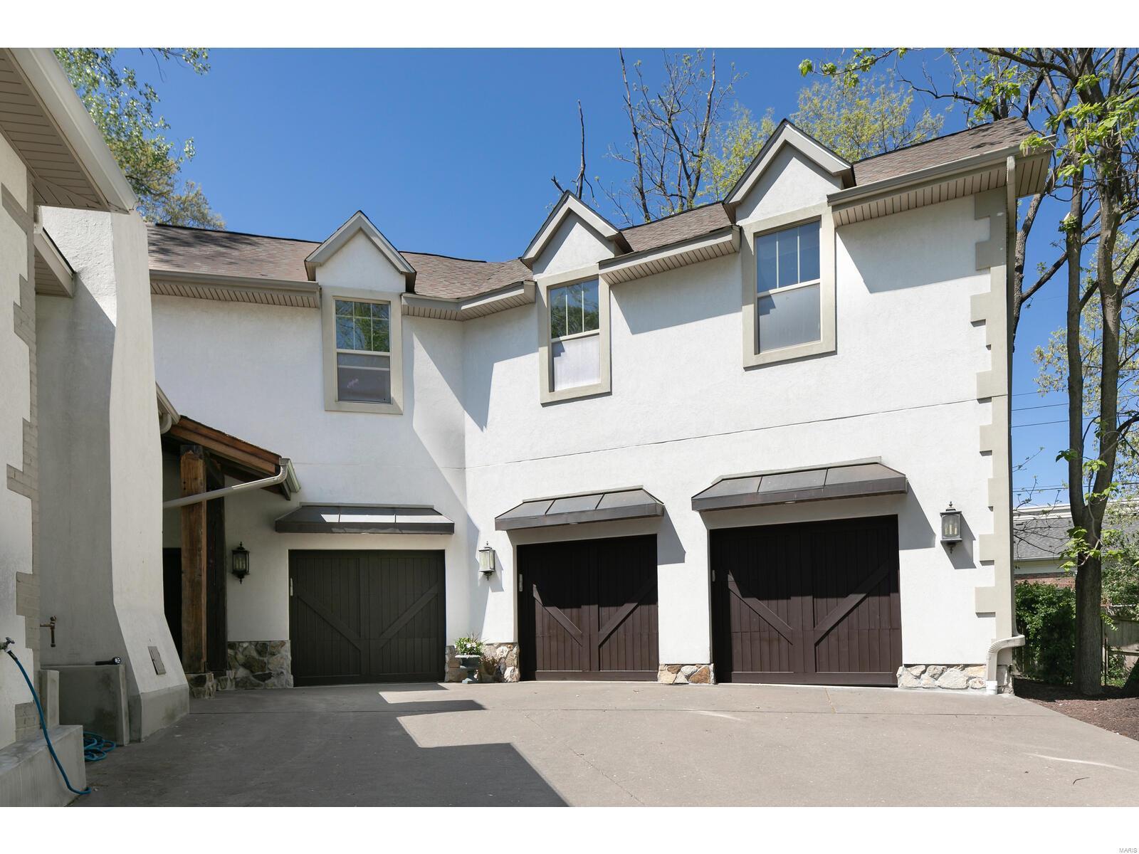 19 Clayton Terrace Drive