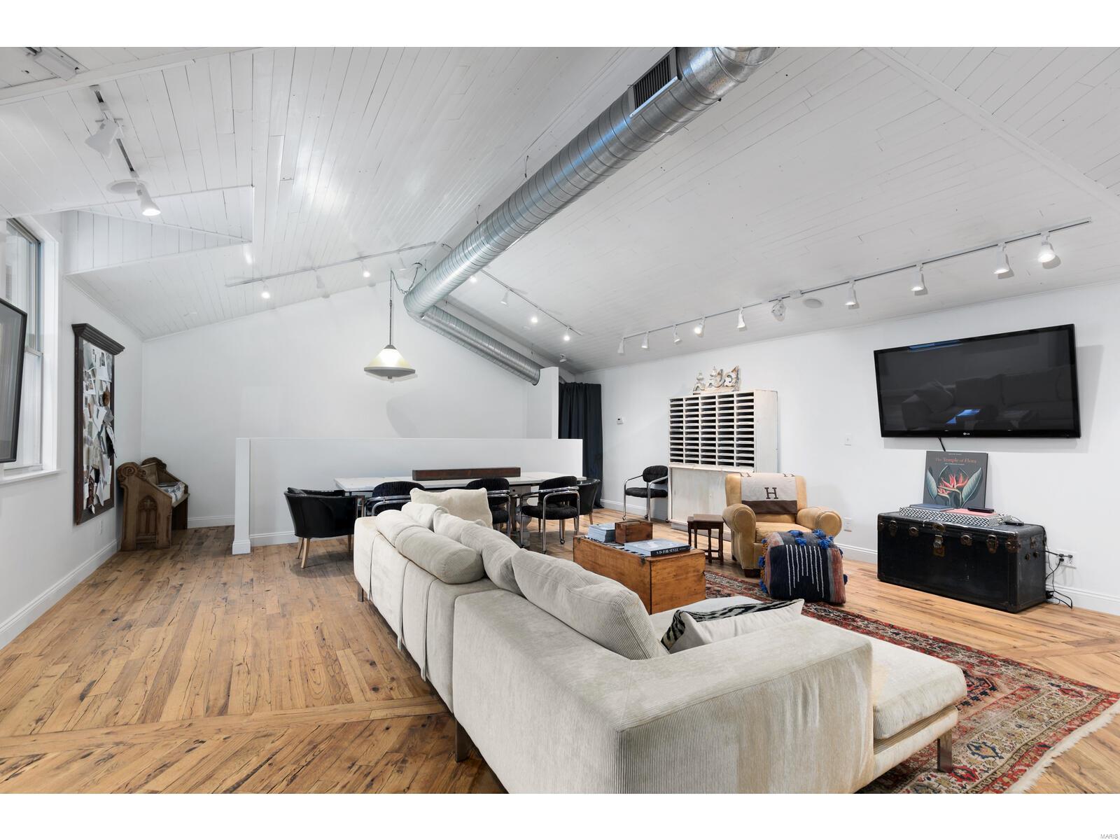 19 Clayton Terrace Drive