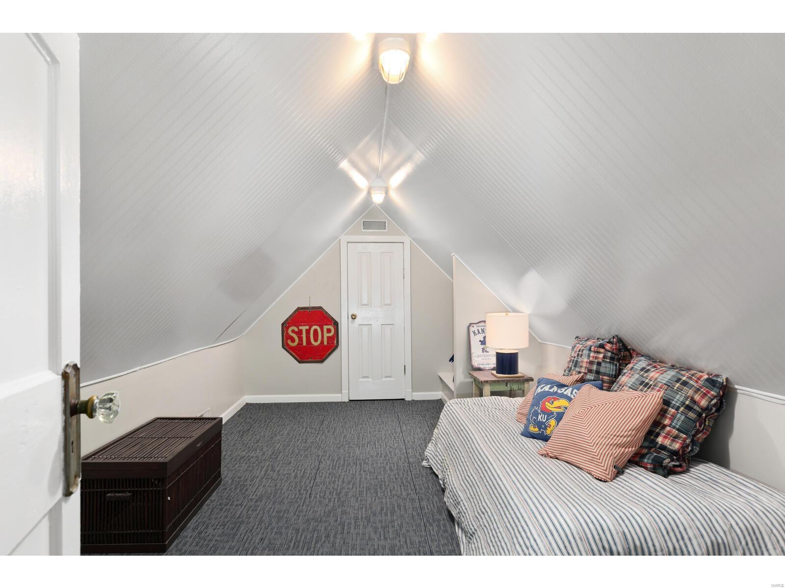 19 Clayton Terrace Drive