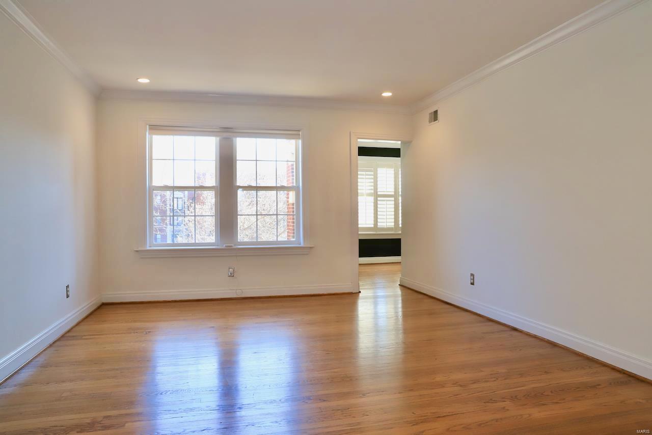 6221 Northwood Avenue Unit: 3W