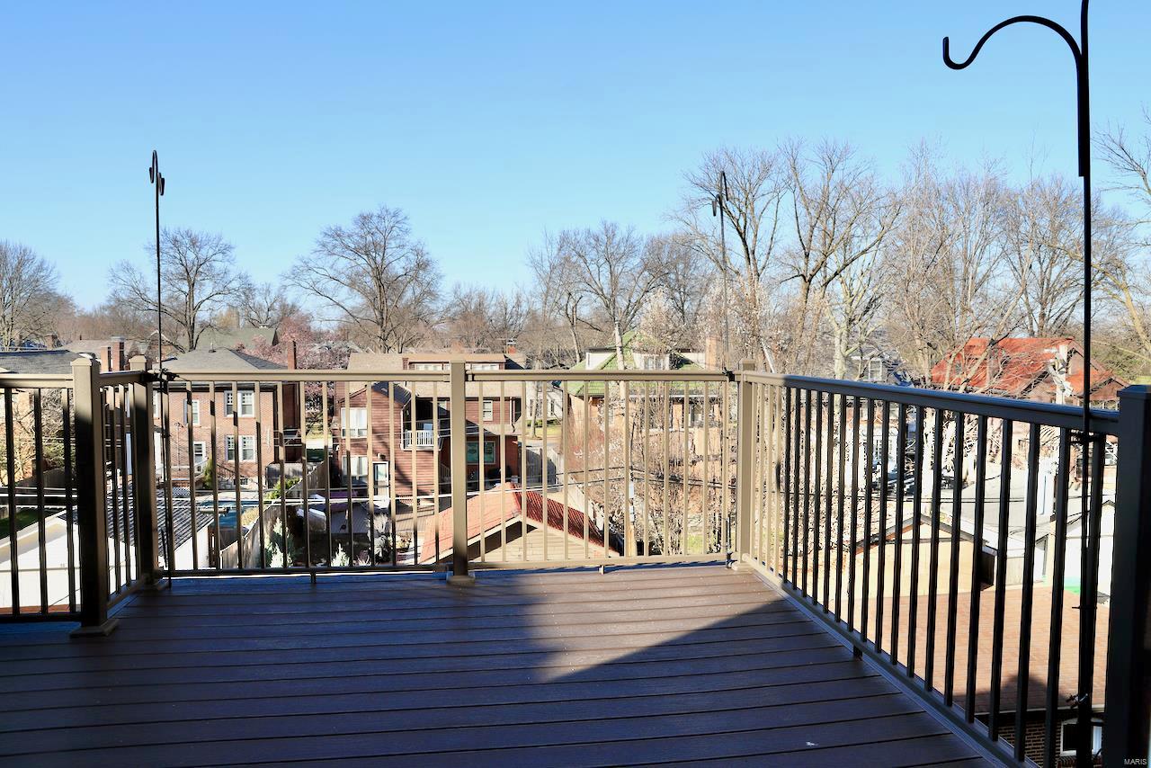 6221 Northwood Avenue Unit: 3W