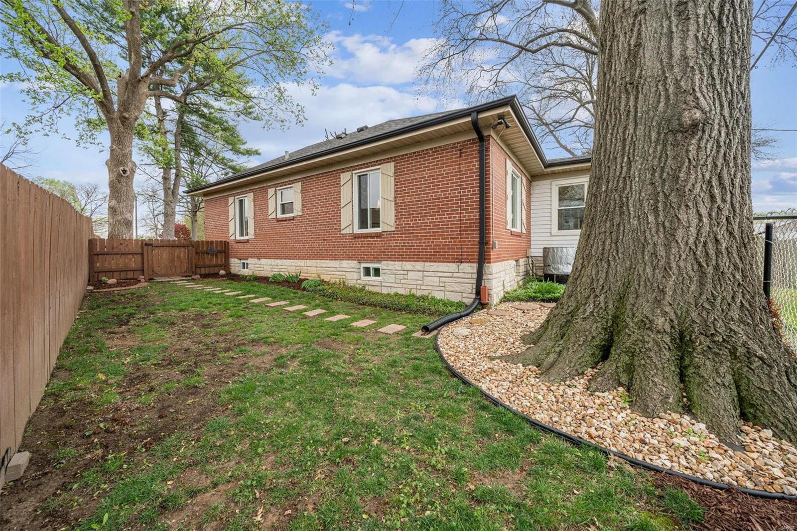 7074 Whitworth Court