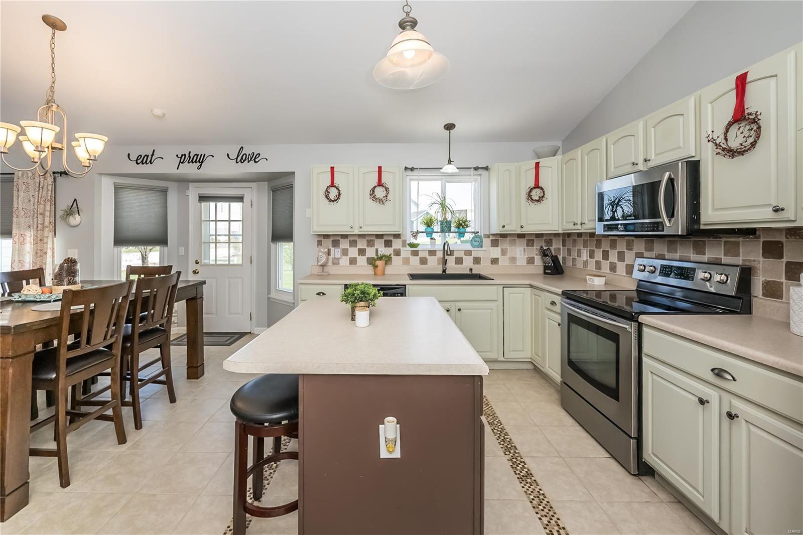 3328 Silvertrail Drive