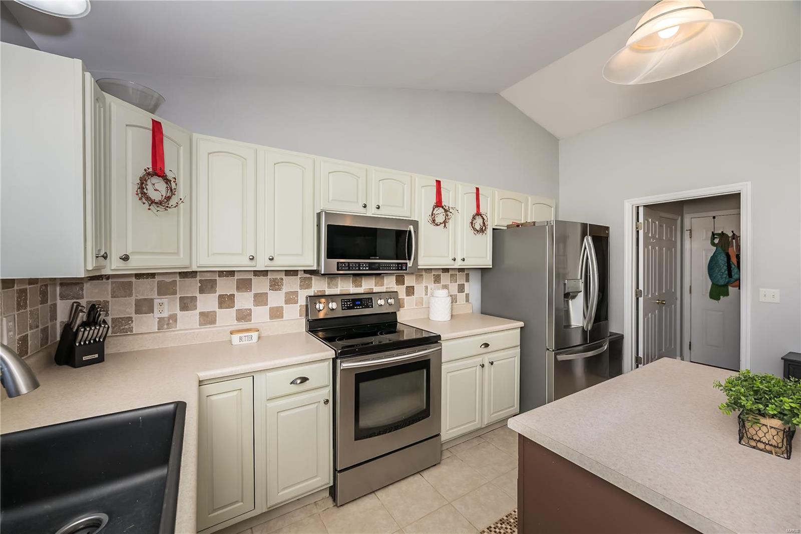 3328 Silvertrail Drive