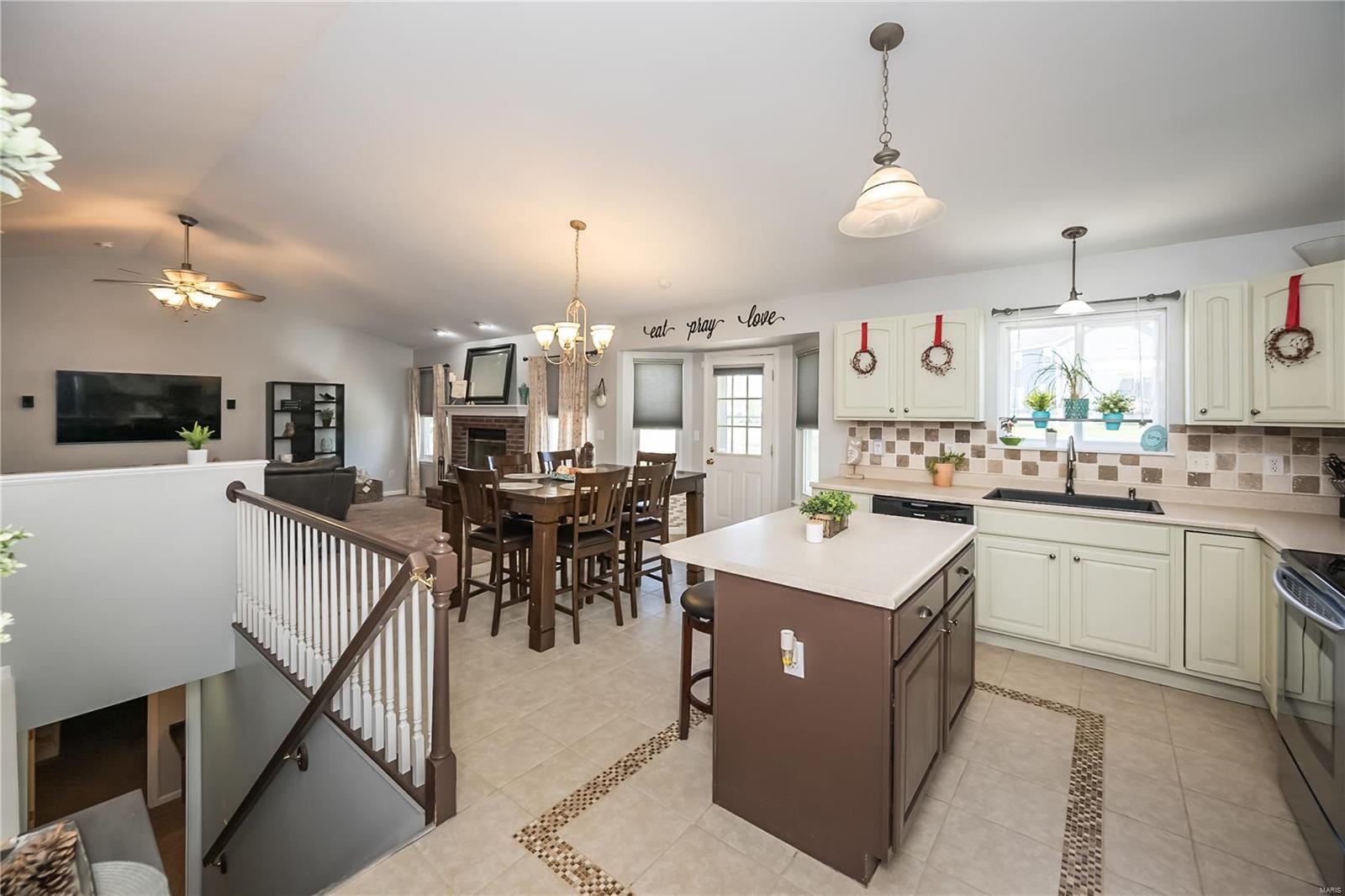 3328 Silvertrail Drive