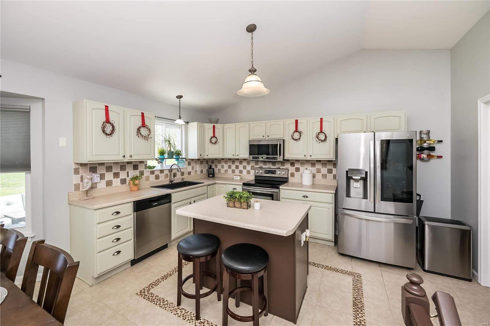 3328 Silvertrail Drive