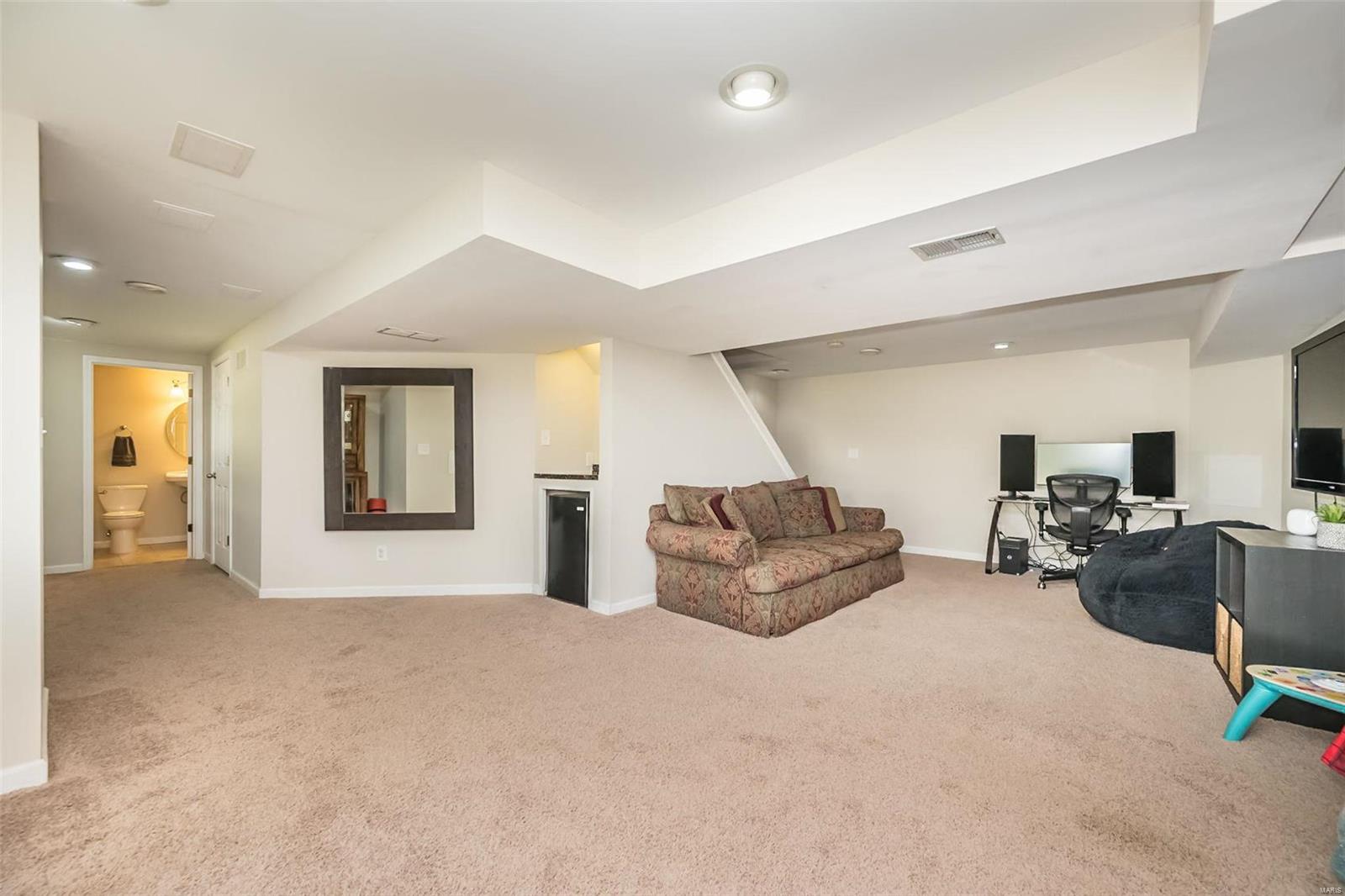 487 Valparaiso Court