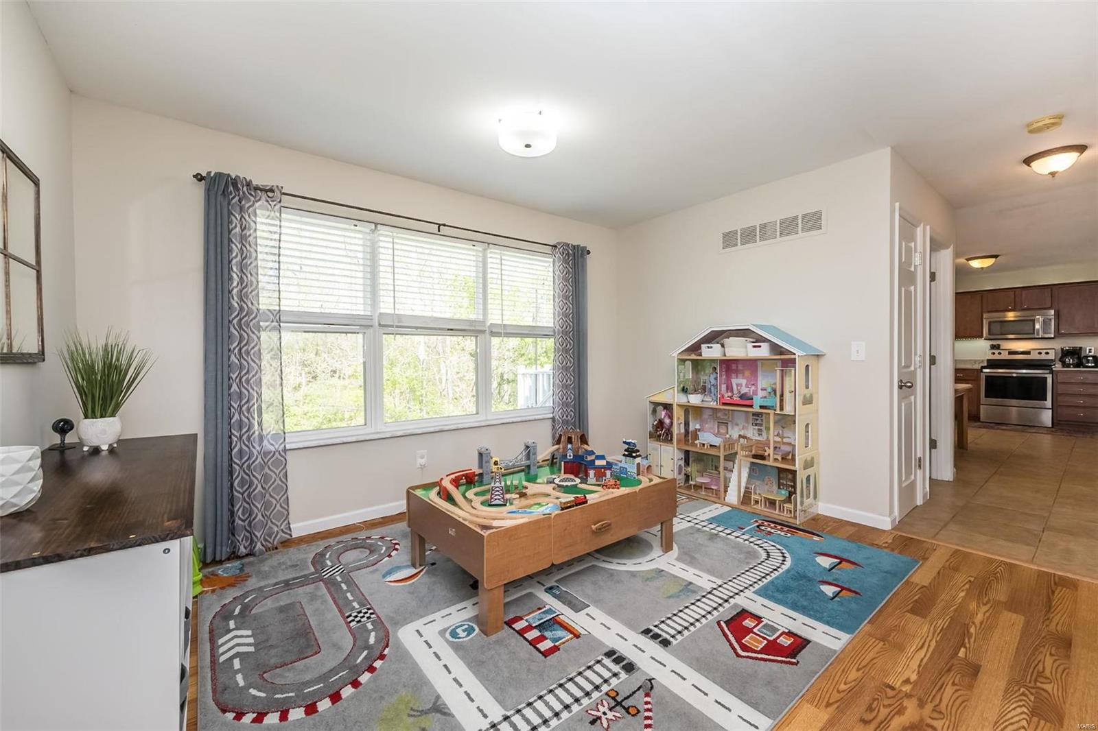 487 Valparaiso Court