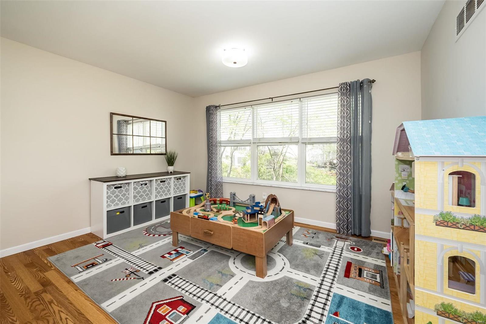 487 Valparaiso Court