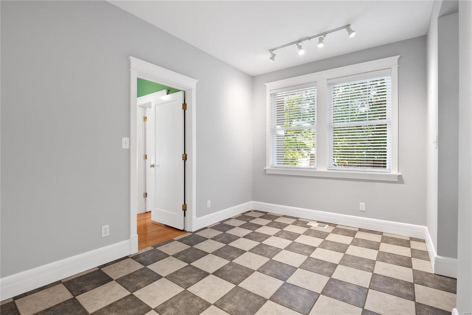 7151 Delmar Boulevard