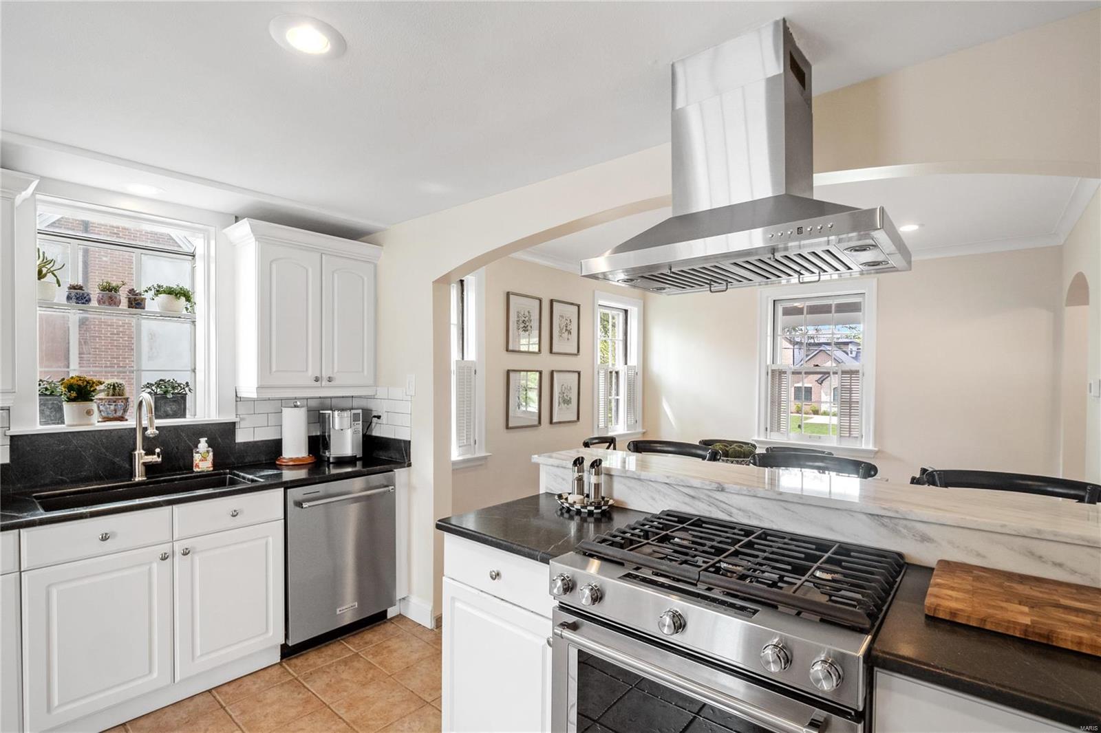 9240 Old Bonhomme Road