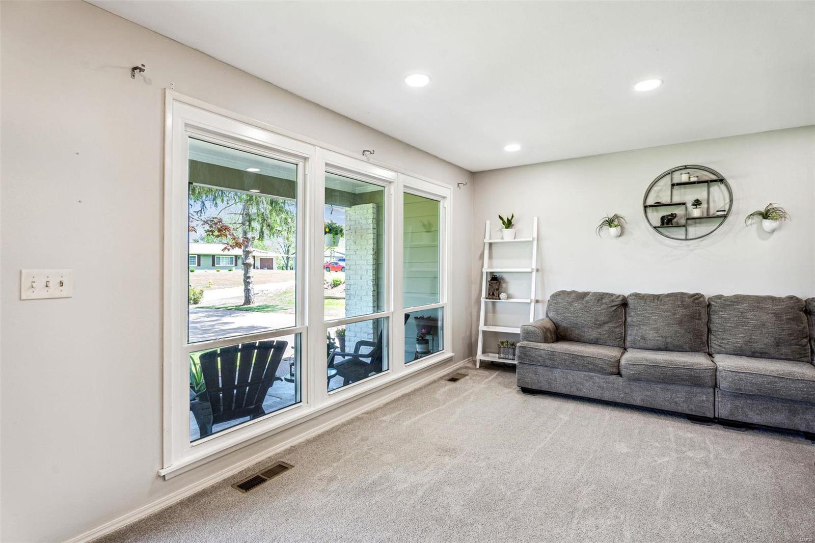 33 Countryside Drive