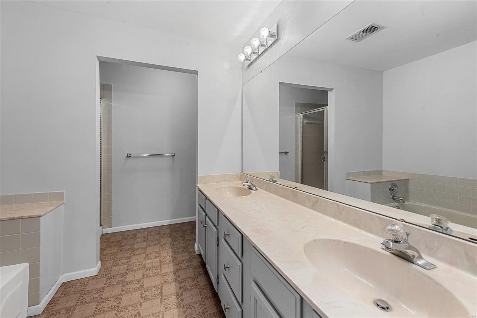 740 Woodside Trails Drive Unit: 203
