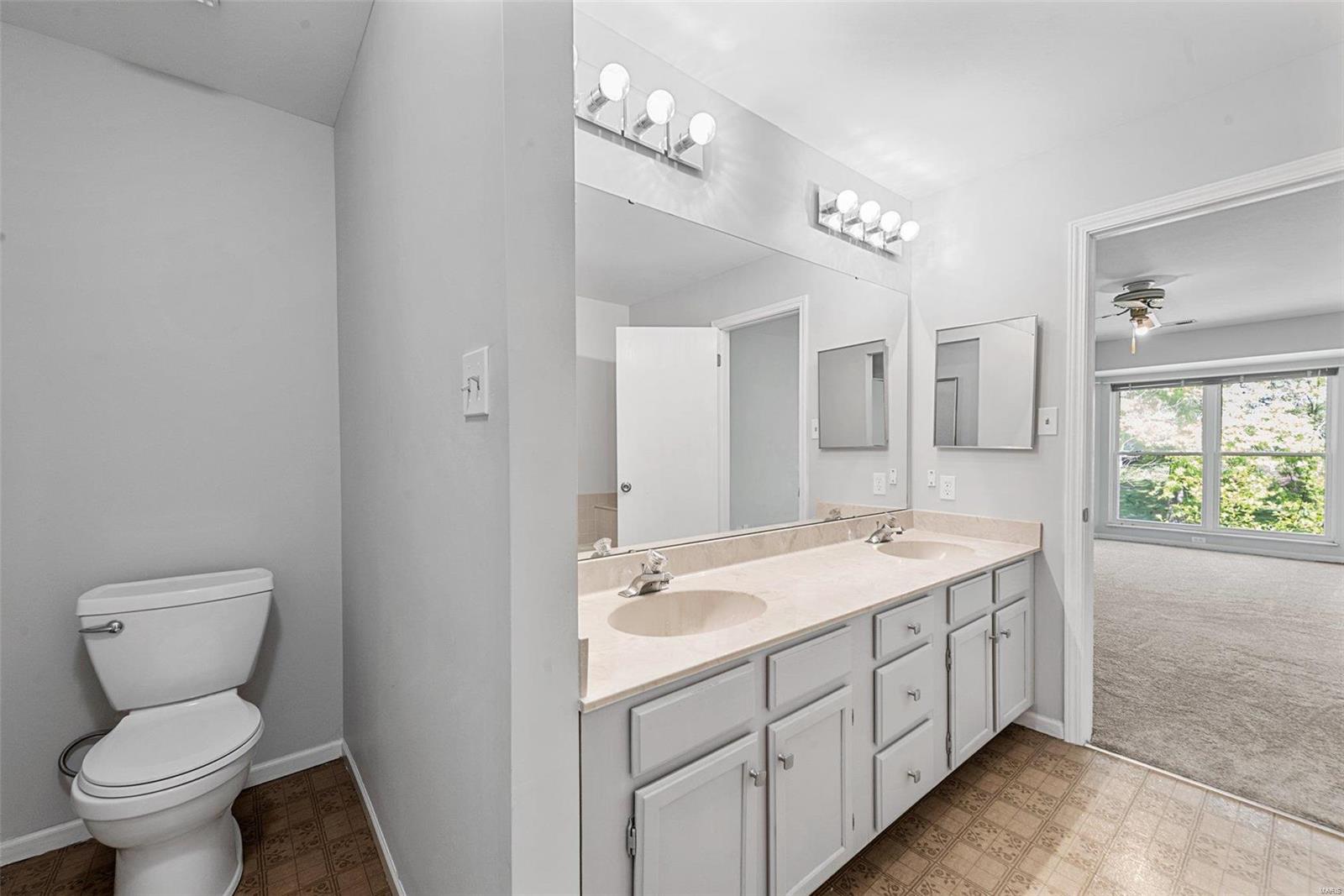 740 Woodside Trails Drive Unit: 203