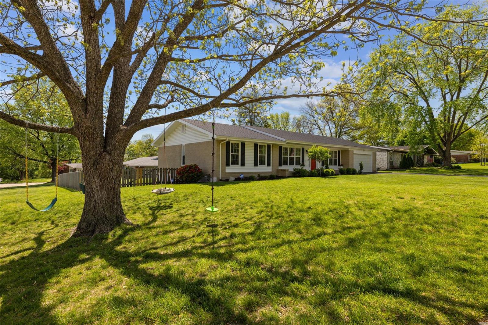 6 Oakland Hills Drive