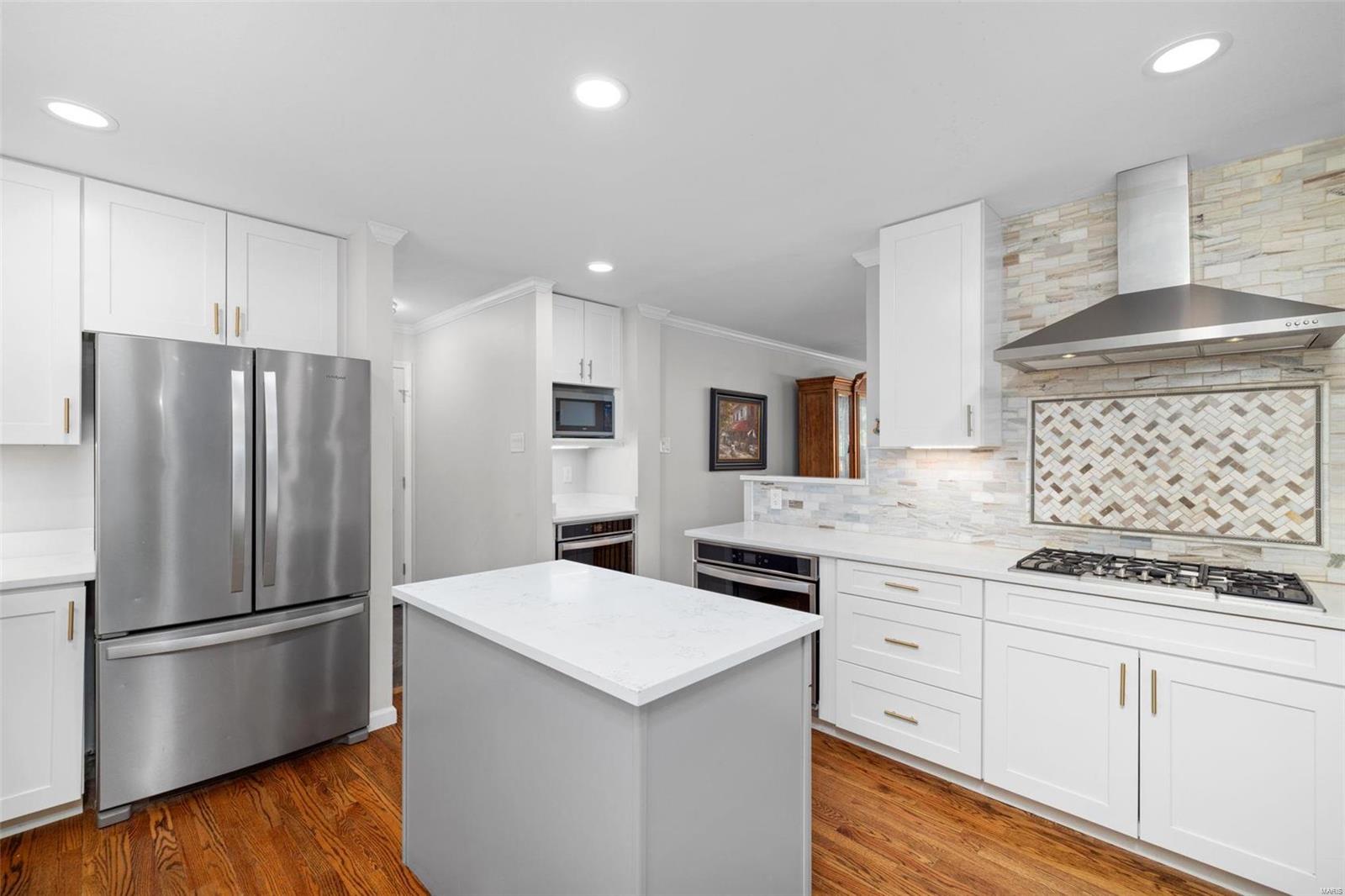 6 Oakland Hills Drive