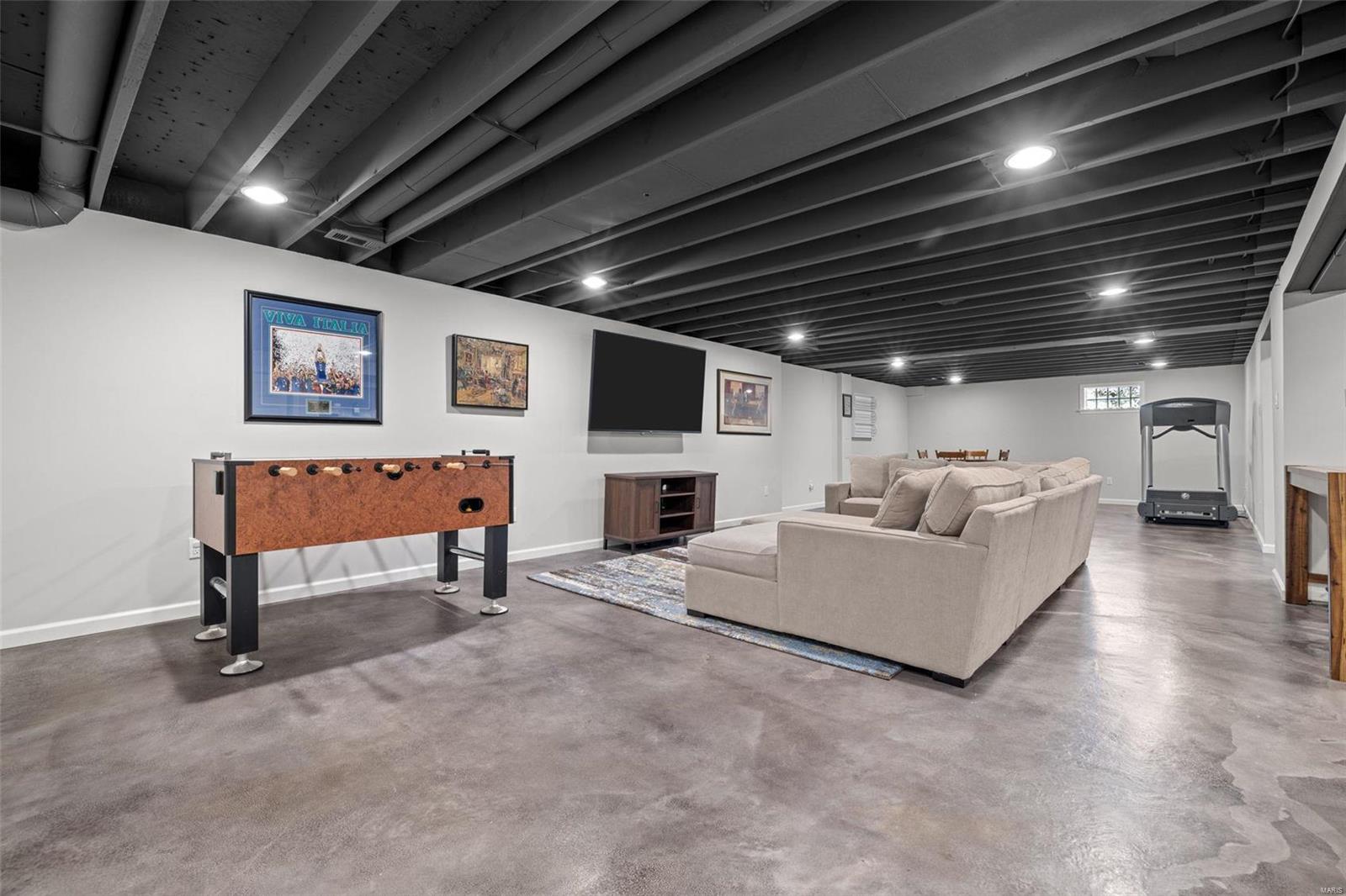 6 Oakland Hills Drive