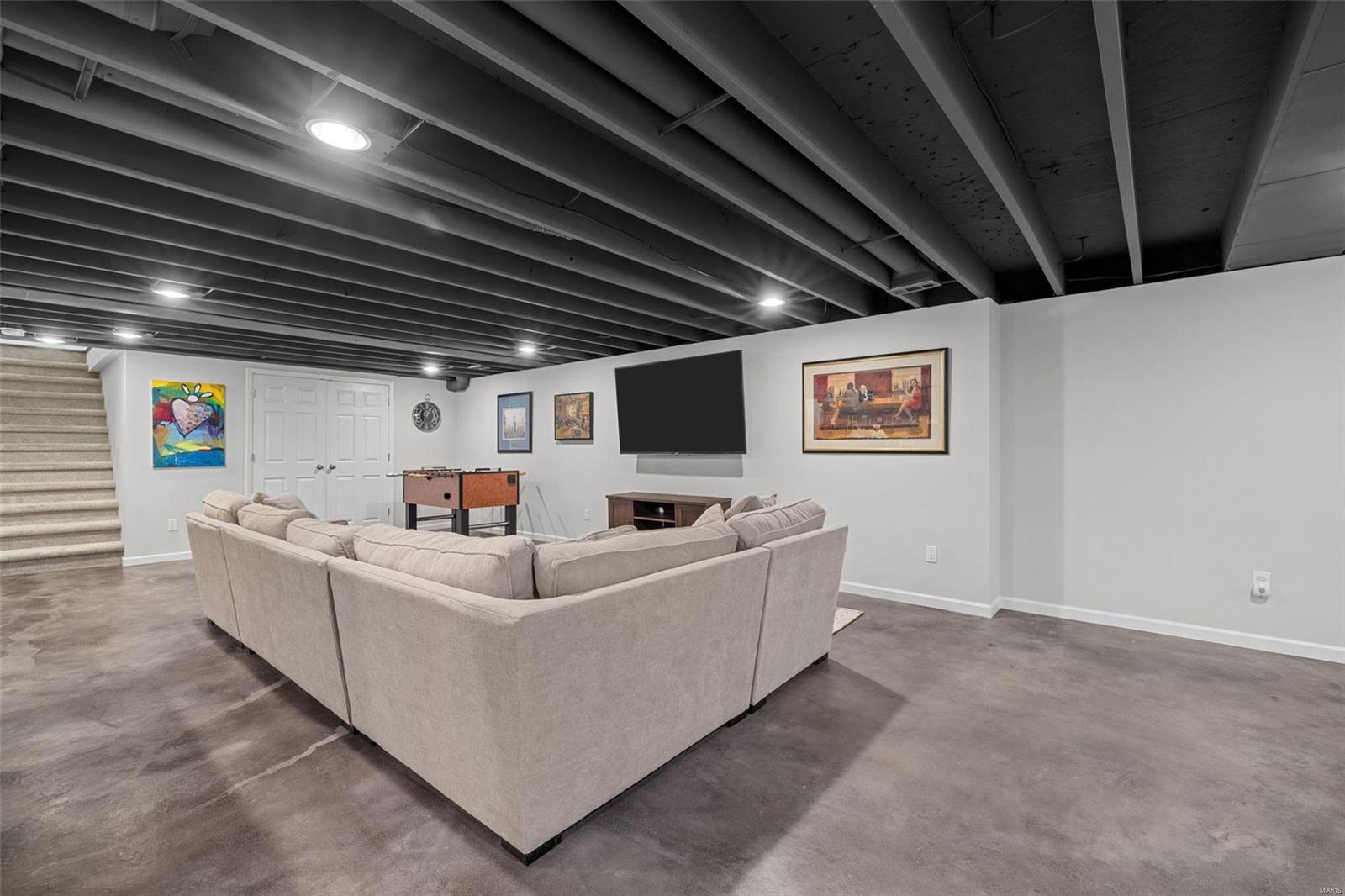 6 Oakland Hills Drive