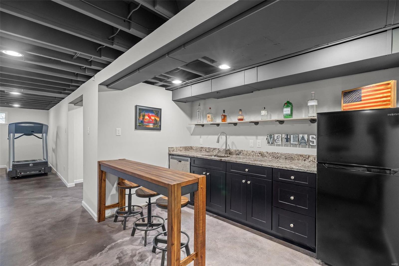 6 Oakland Hills Drive