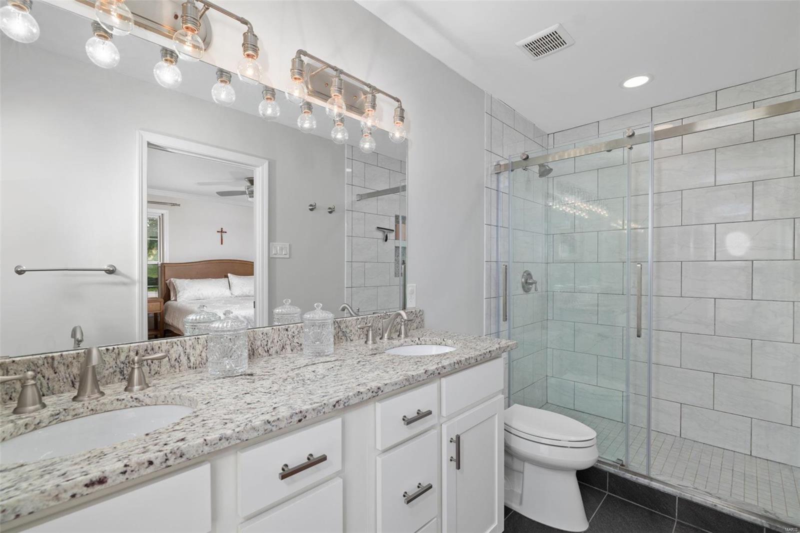 6 Oakland Hills Drive