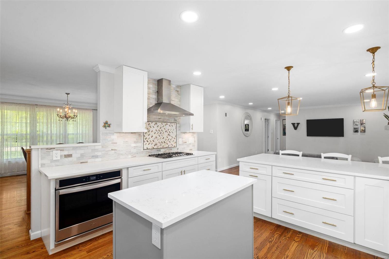 6 Oakland Hills Drive