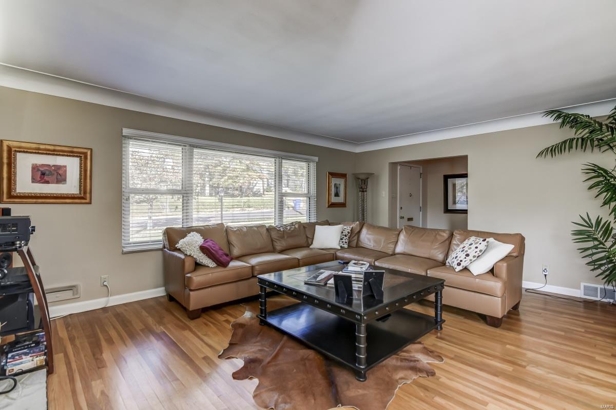 7916 Blackberry Avenue