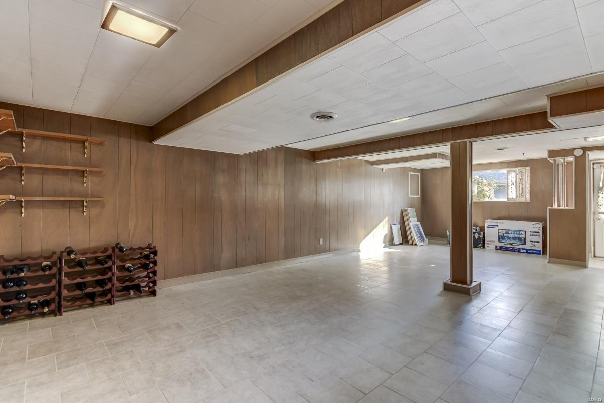 7916 Blackberry Avenue